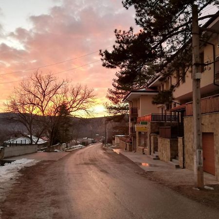 Hotel Black Stork Nisovo Exterior photo